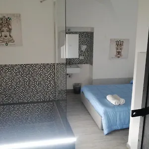 https://teste-di-moro-rooms.catania-hotels.net